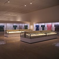 群馬県立近代美術館《人間国宝 佐々木苑子展》会場・サイン　2015