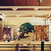 群馬県立歴史博物館《華麗なる能装束の美展》会場　1998